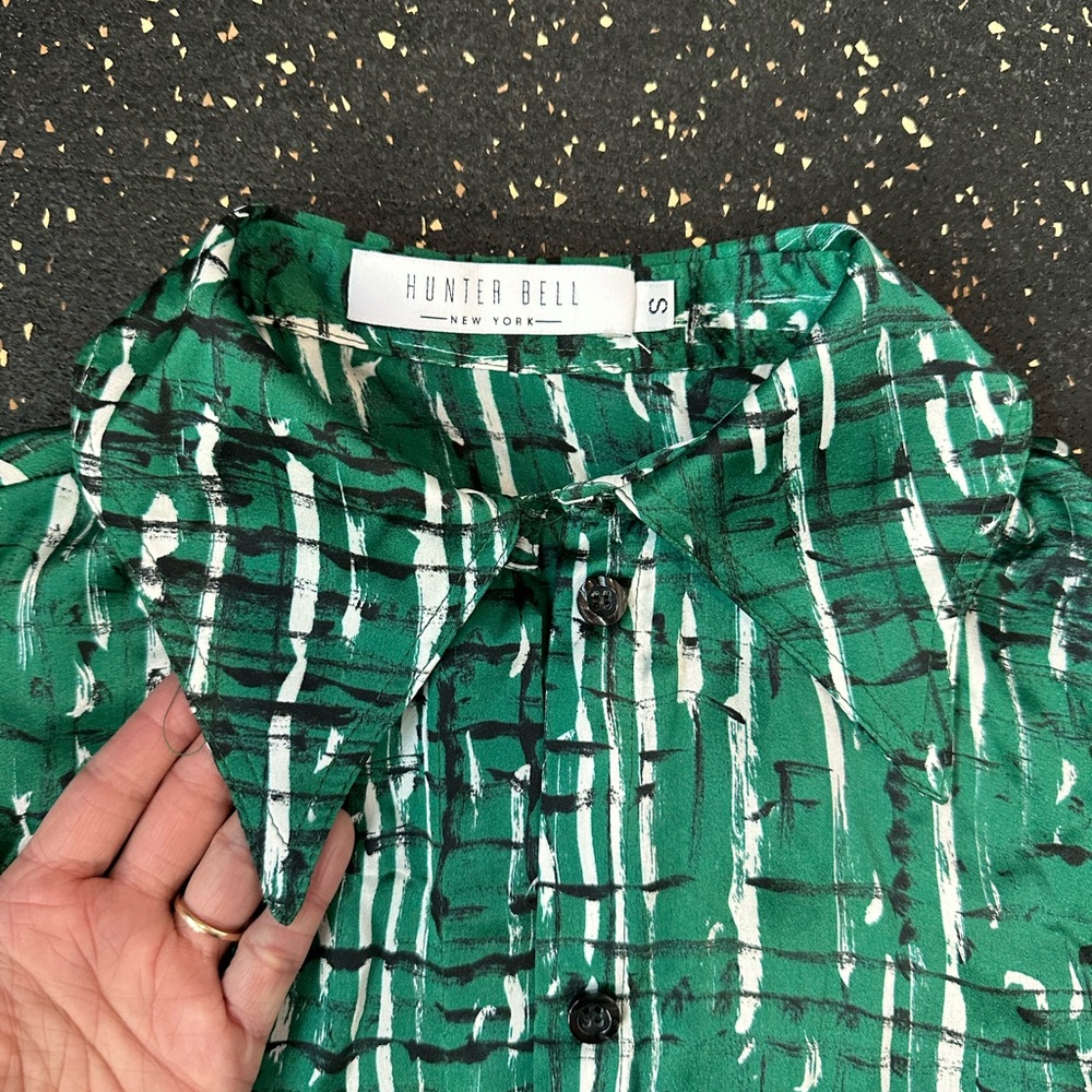 Hunter Bell Green Patterned Blouse - image 4